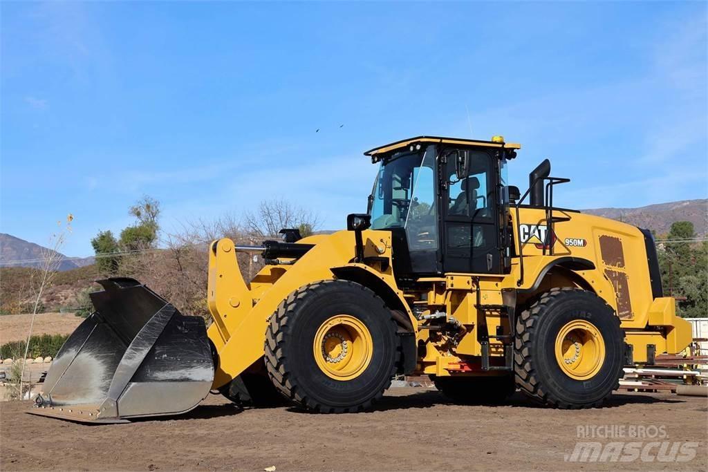 CAT 950M Kolesni nakladalci