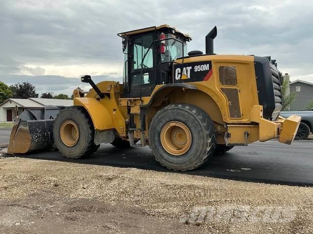 CAT 950M Kolesni nakladalci