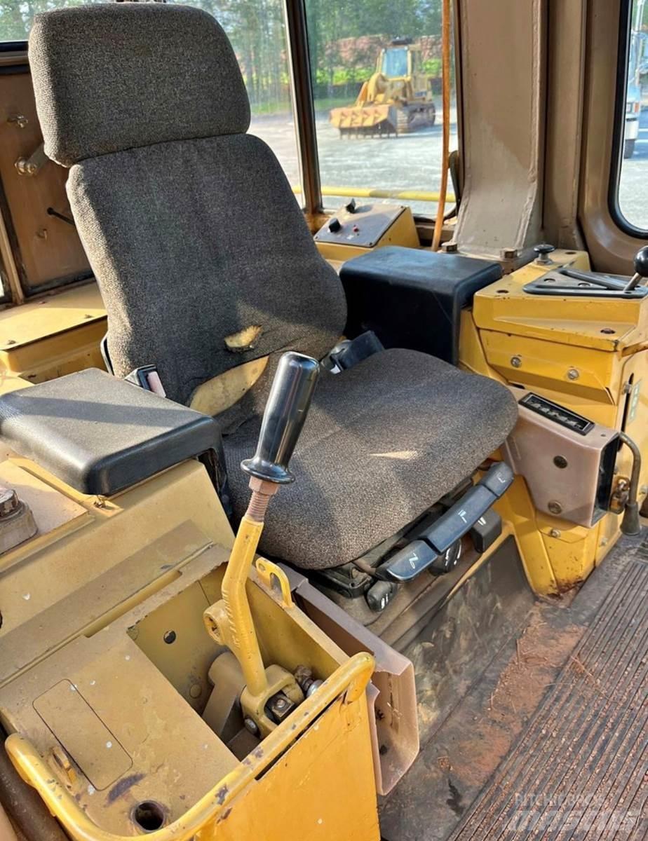 CAT 953B Nakladalci goseničarji