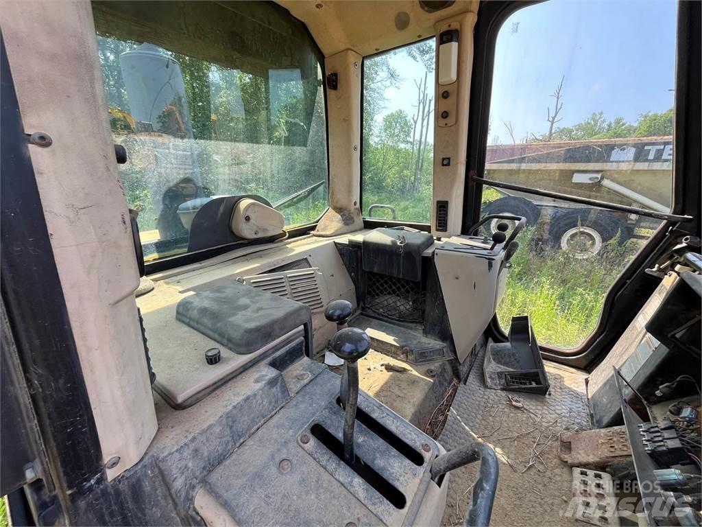 CAT 953C Nakladalci goseničarji