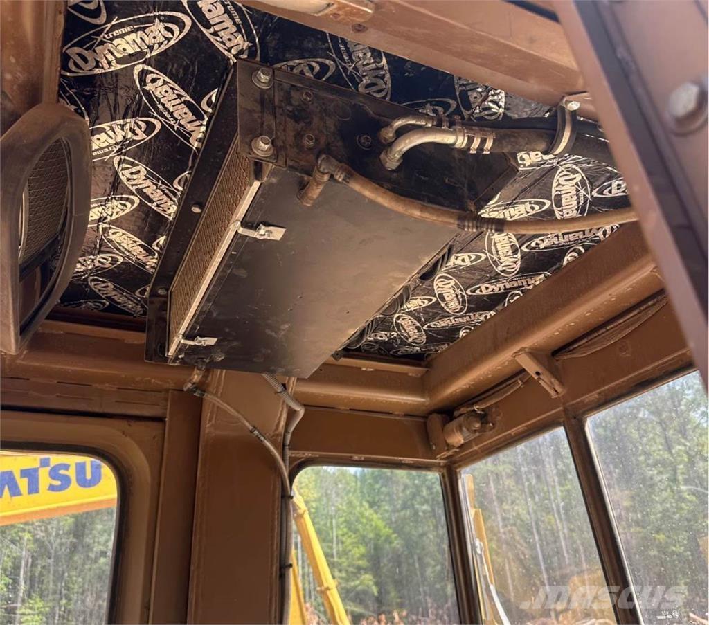 CAT 963 Nakladalci goseničarji