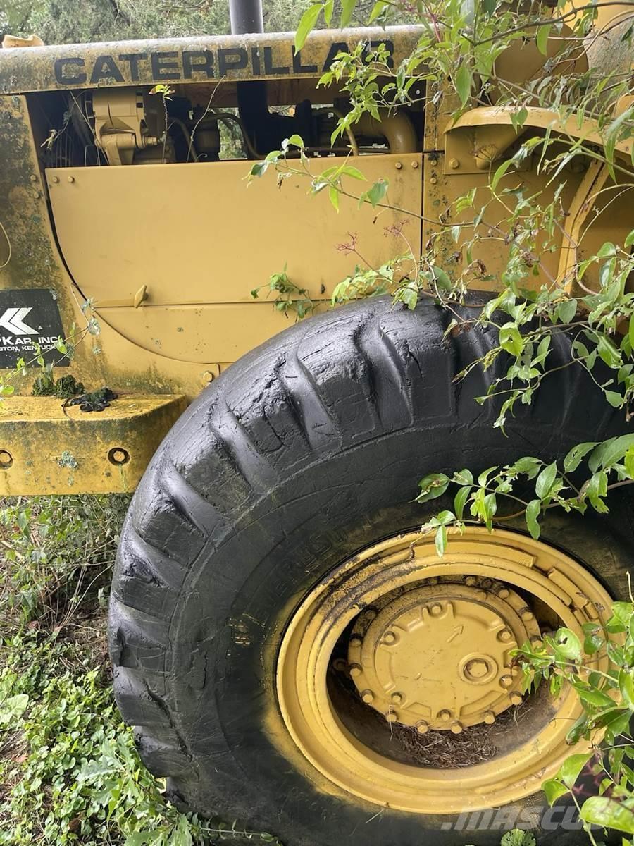 CAT 966 Kolesni nakladalci