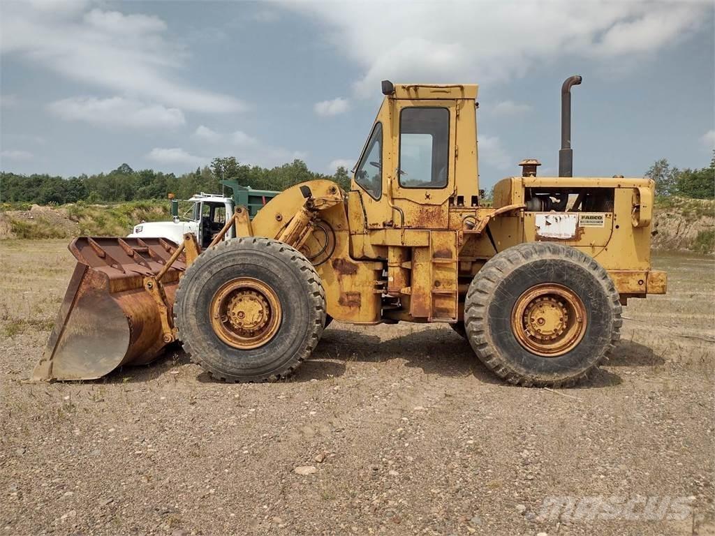 CAT 966C Kolesni nakladalci