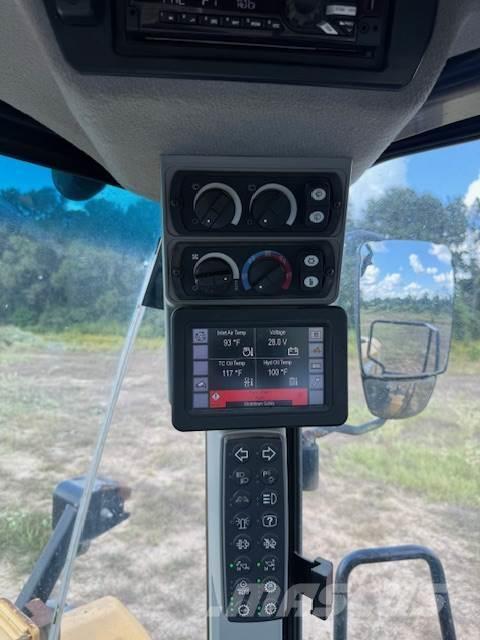 CAT 966M Kolesni nakladalci