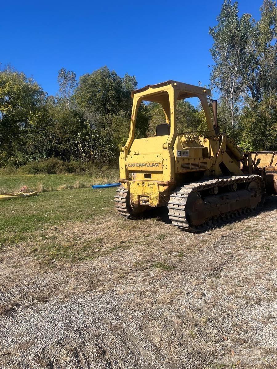CAT 977L Nakladalci goseničarji