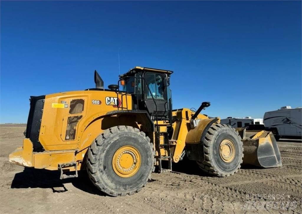 CAT 980 Kolesni nakladalci
