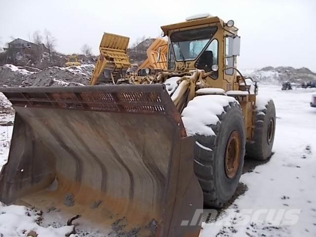 CAT 980B Kolesni nakladalci