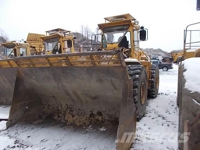 CAT 980B Kolesni nakladalci