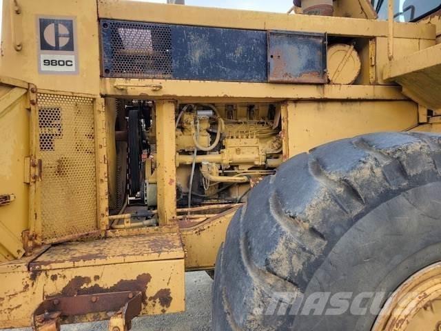 CAT 980C Kolesni nakladalci