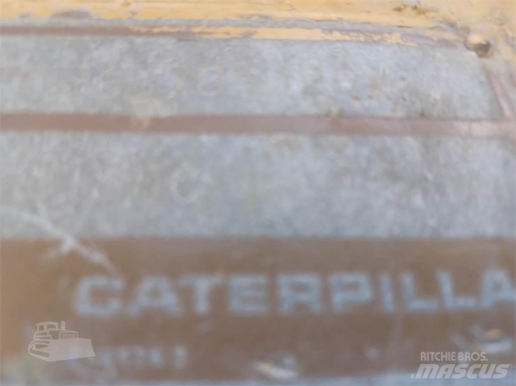 CAT 980C Kolesni nakladalci