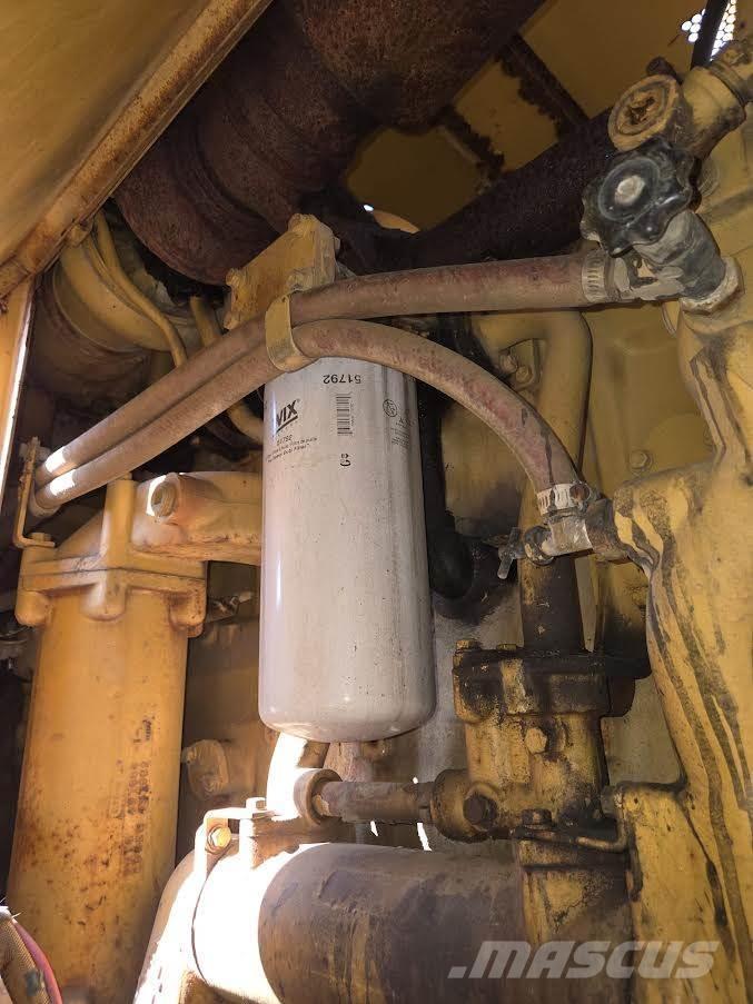 CAT 980C Kolesni nakladalci