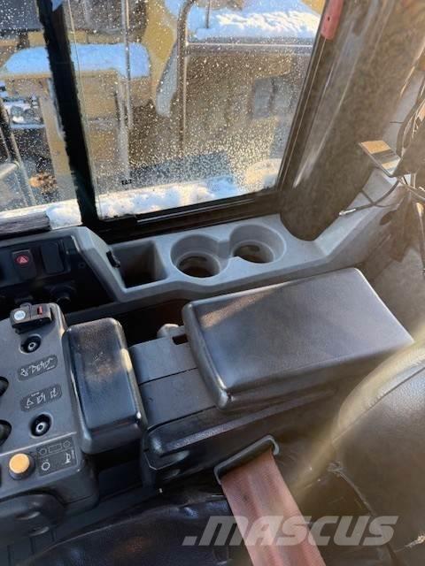 CAT 980M Kolesni nakladalci