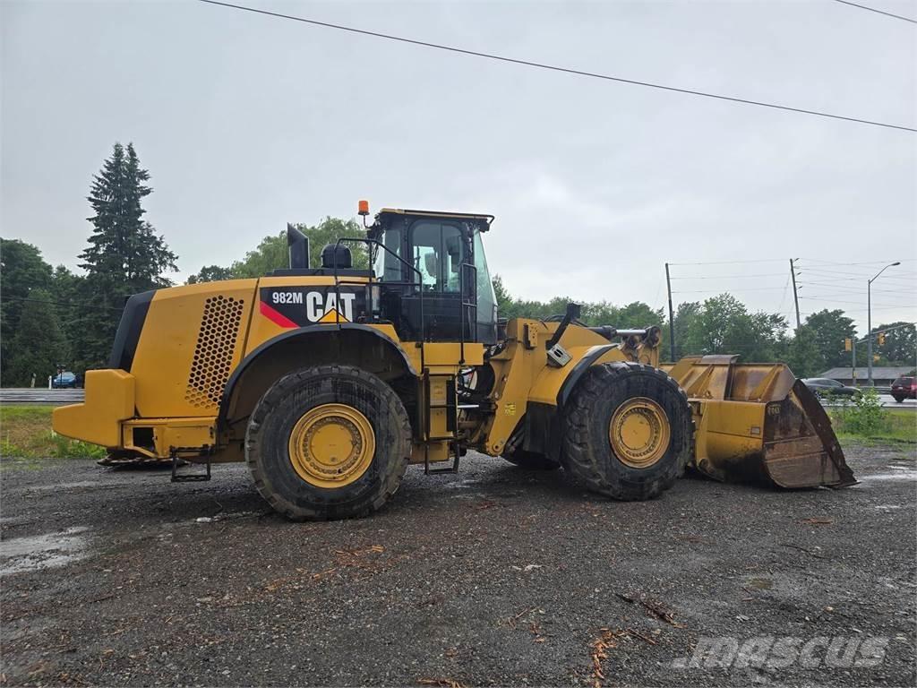 CAT 982M Kolesni nakladalci