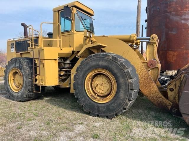 CAT 988B Kolesni nakladalci