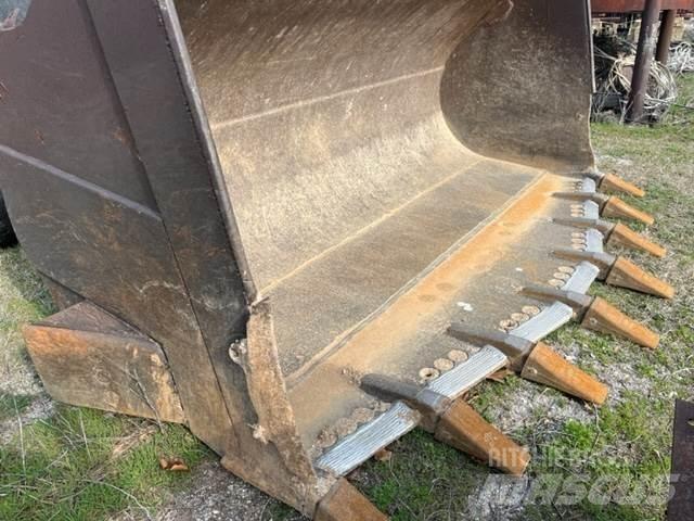 CAT 988B Kolesni nakladalci