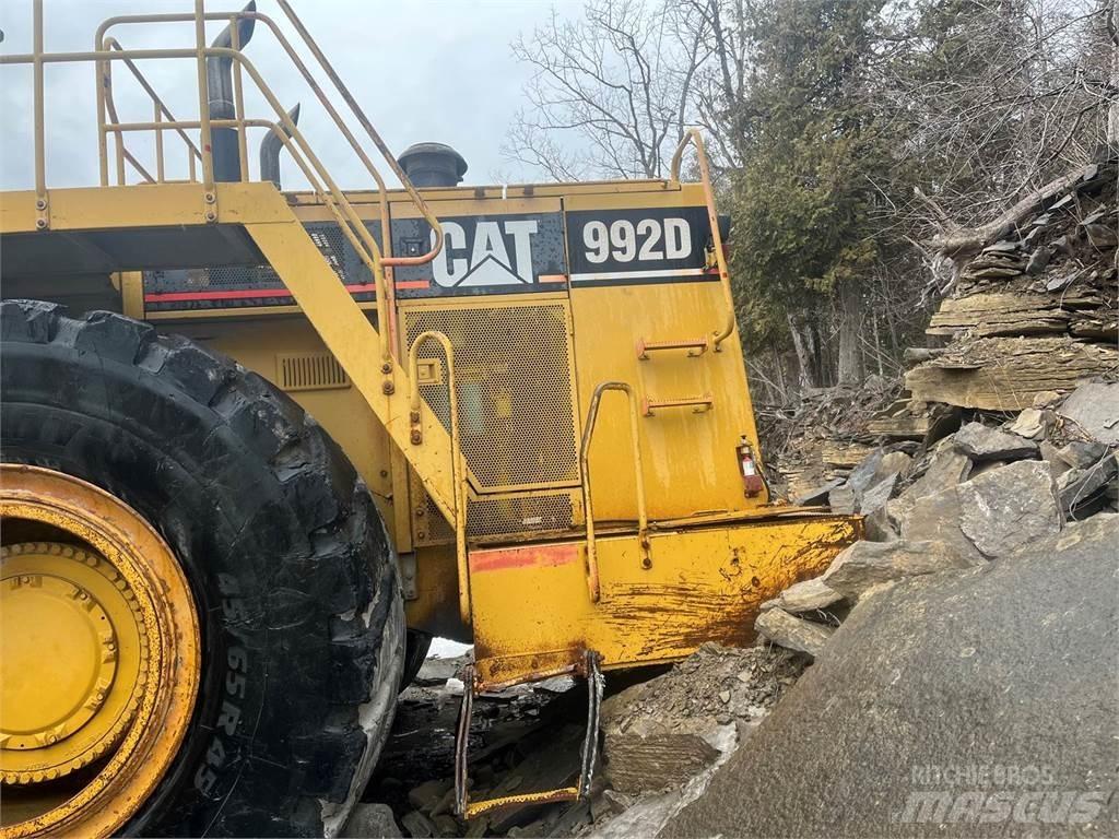 CAT 992D Kolesni nakladalci