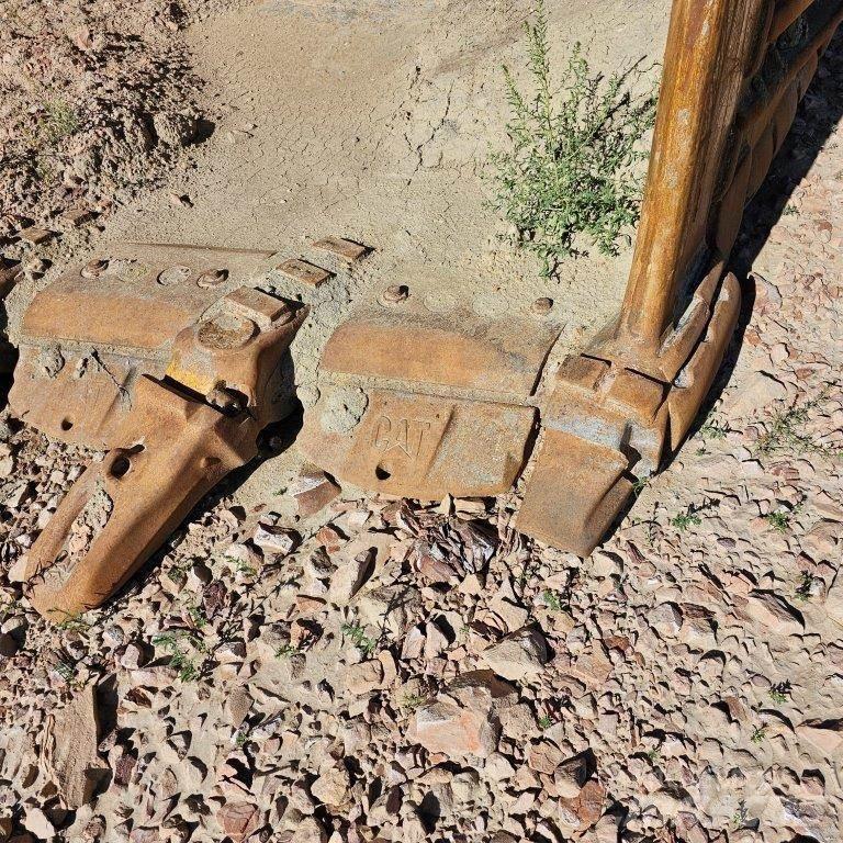 CAT 993K Kolesni nakladalci