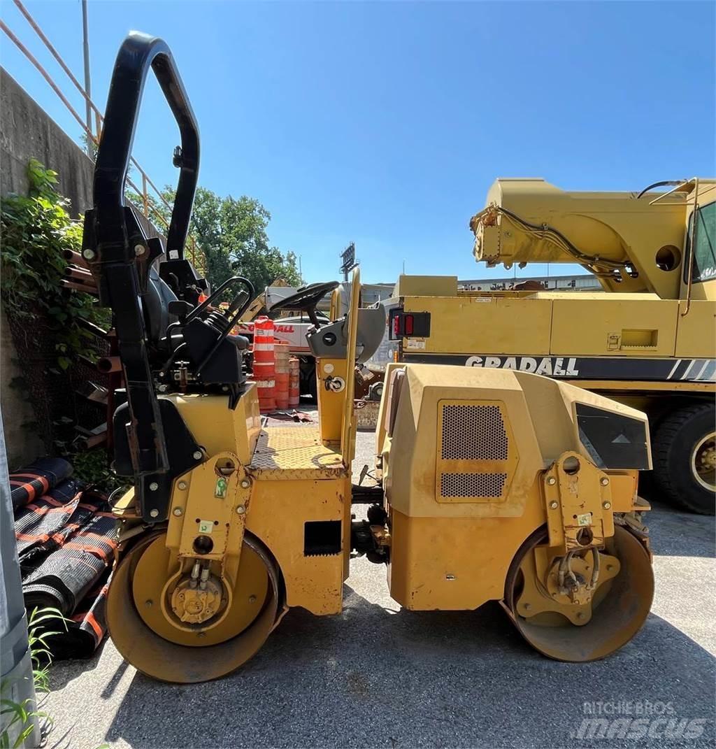 CAT CB22 Enojni valjarji