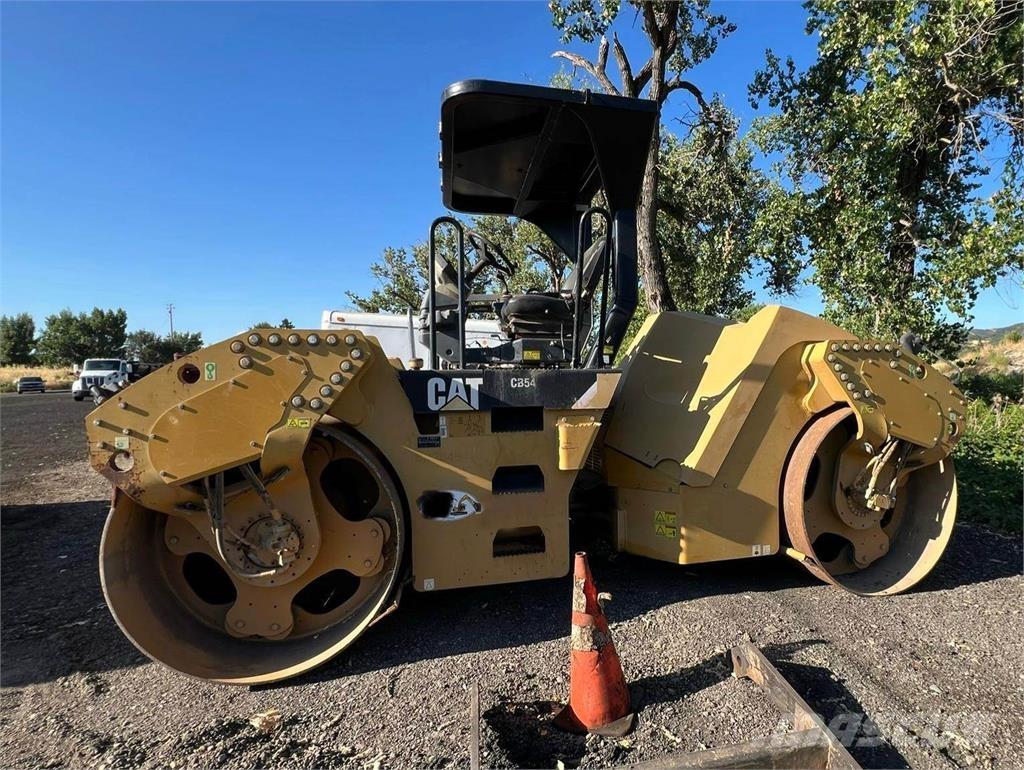 CAT CB54 Enojni valjarji