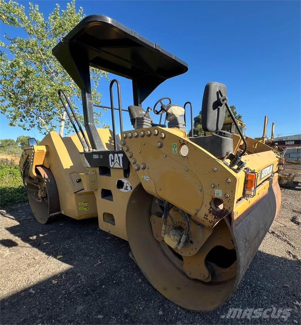 CAT CB54 Enojni valjarji