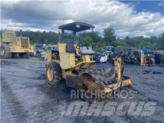 CAT CP323C Kompaktorji tal
