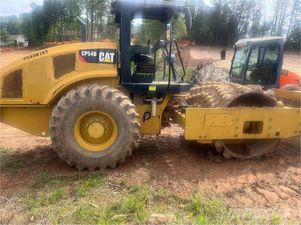 CAT CP54B Kompaktorji tal