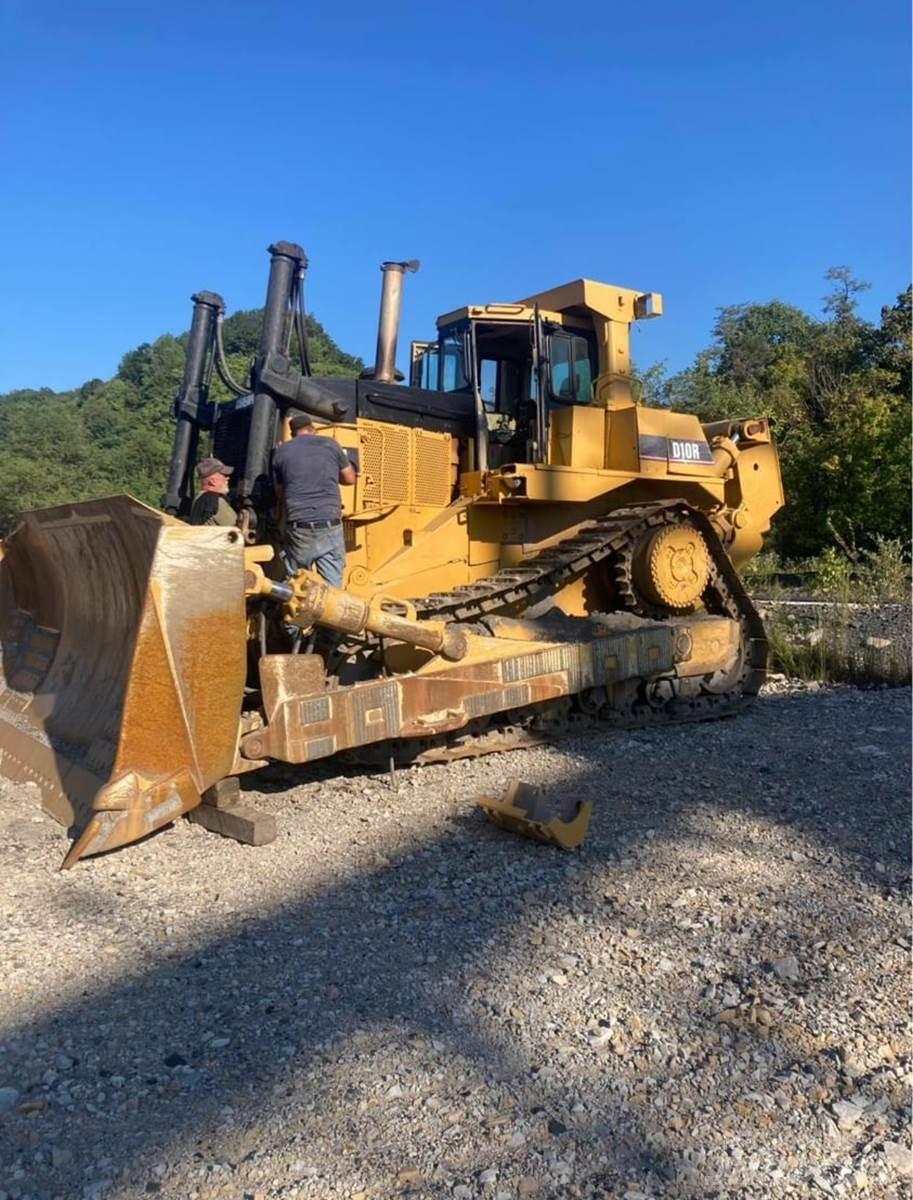 CAT D10R Buldožerji goseničarji