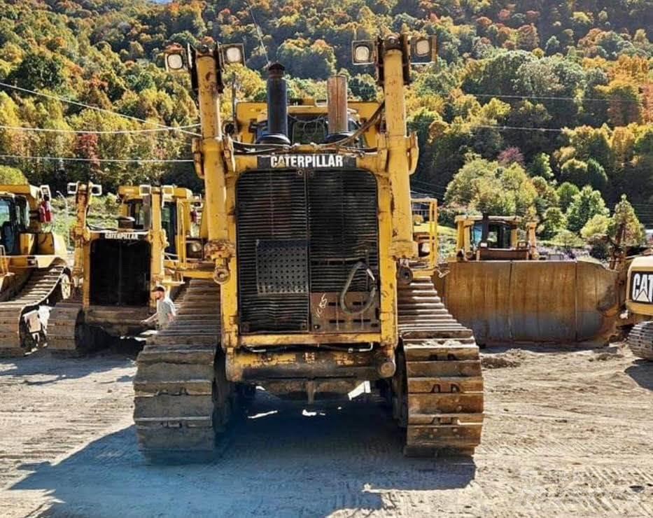 CAT D10T Buldožerji goseničarji