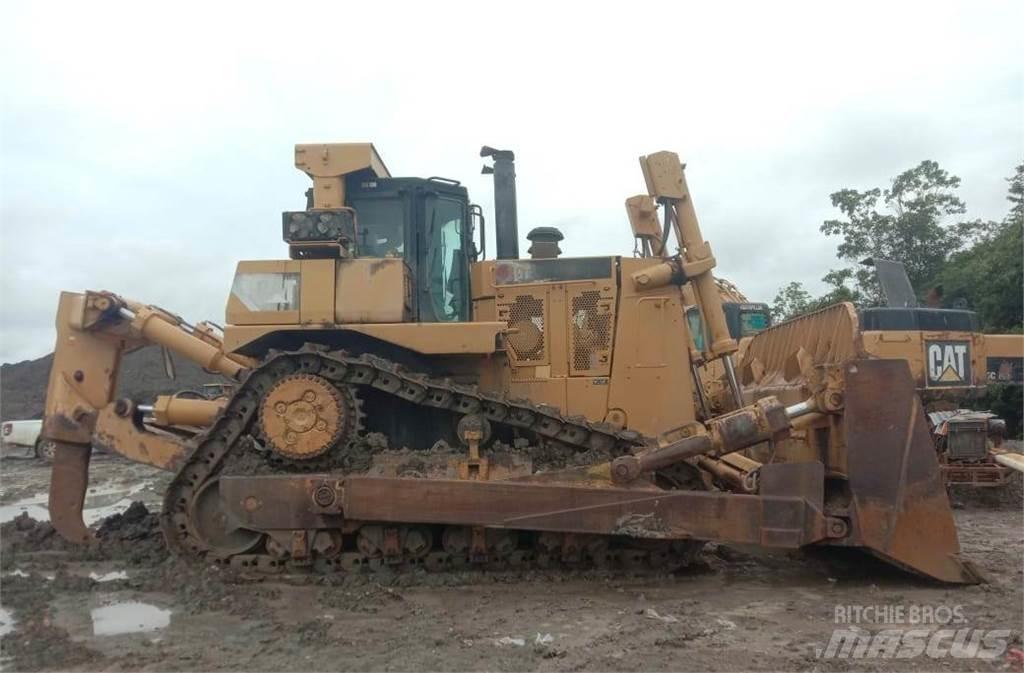 CAT D10T Buldožerji goseničarji