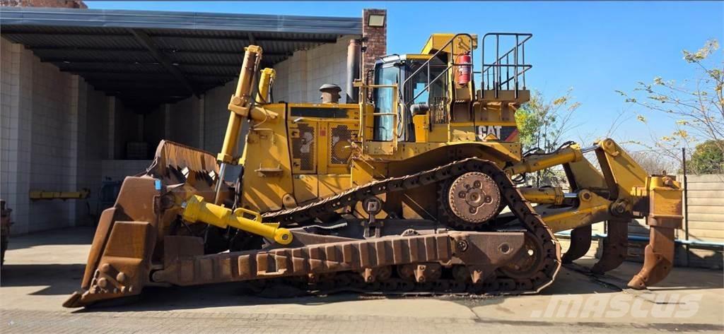 CAT D10T Buldožerji goseničarji