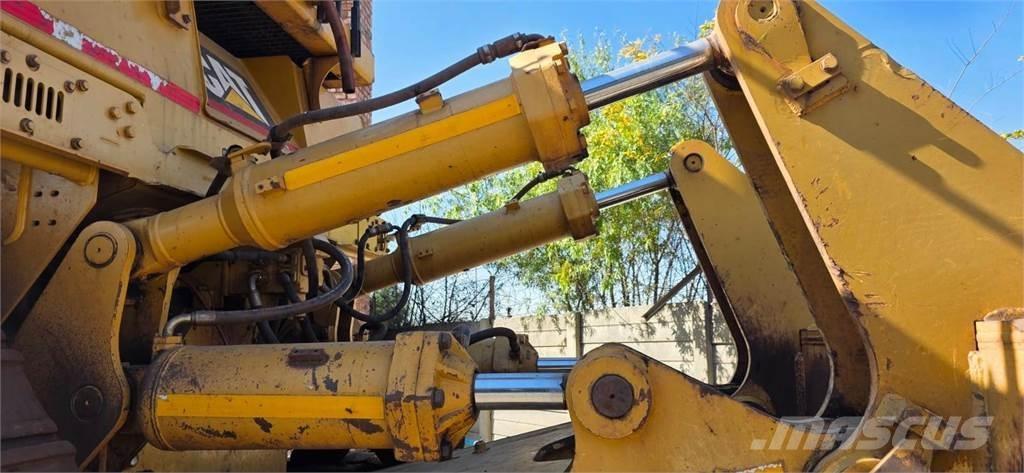 CAT D10T Buldožerji goseničarji