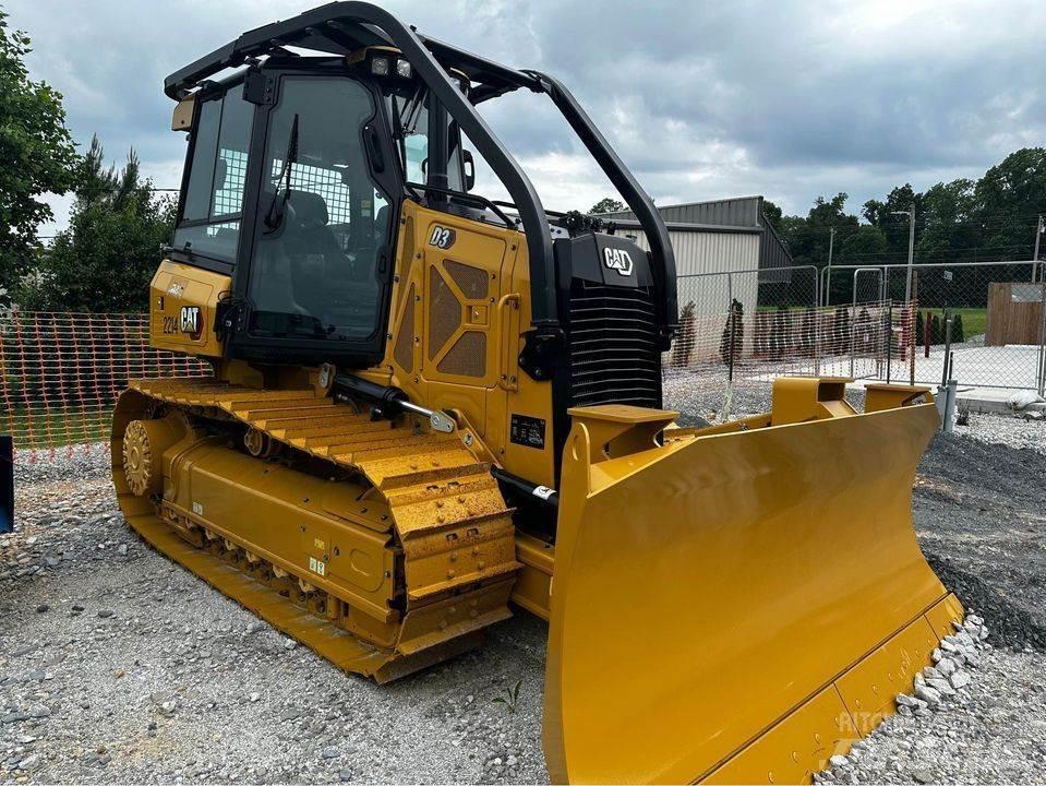 CAT D3 Buldožerji goseničarji