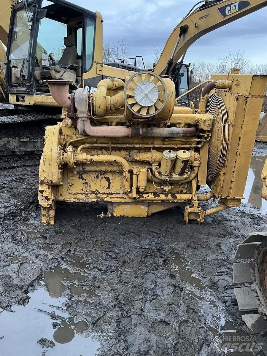 CAT D353 Motorji