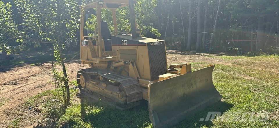 CAT D3C XL Buldožerji goseničarji
