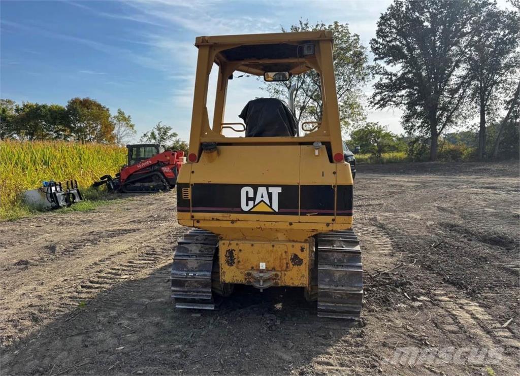 CAT D3G XL Buldožerji goseničarji