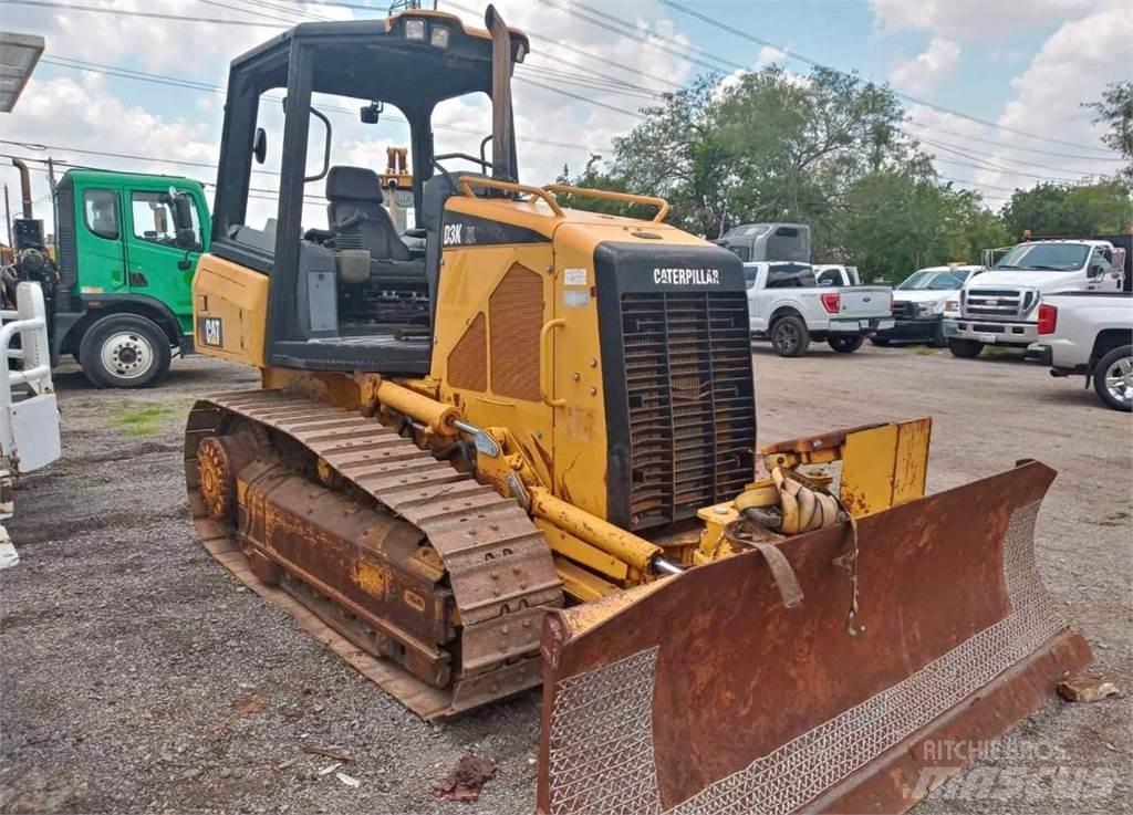 CAT D3K XL Buldožerji goseničarji