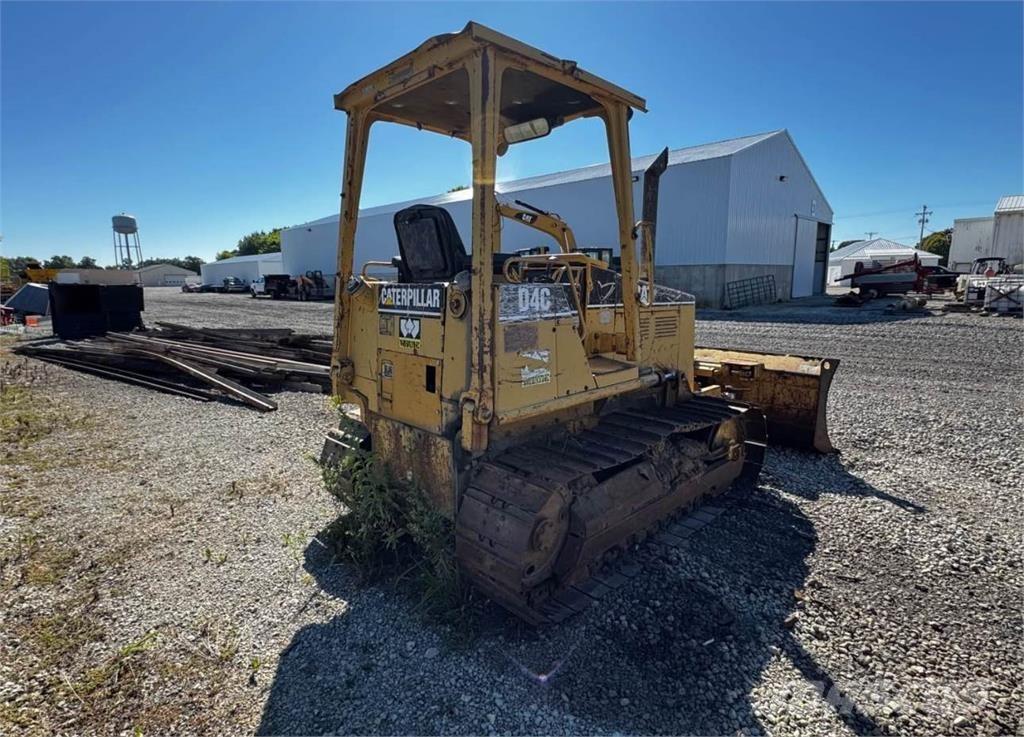 CAT D4C Buldožerji goseničarji