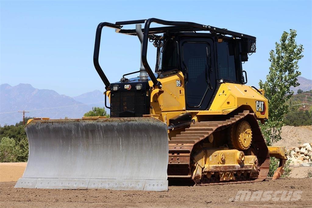 CAT D5 XL Buldožerji goseničarji