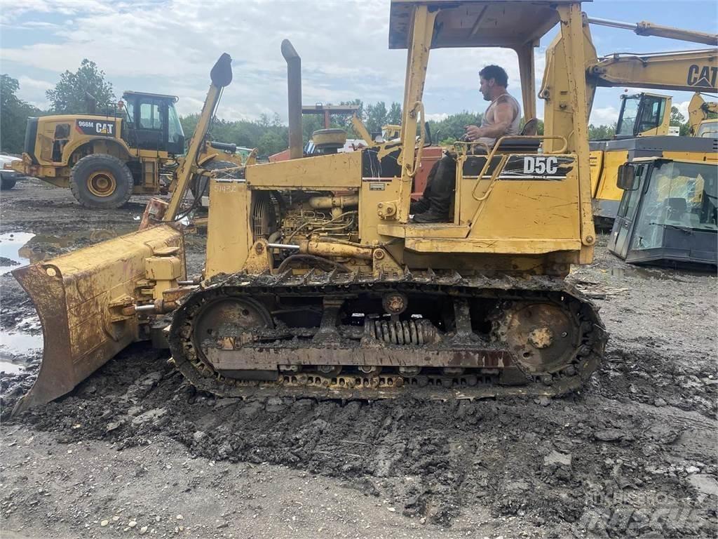 CAT D5C Buldožerji goseničarji