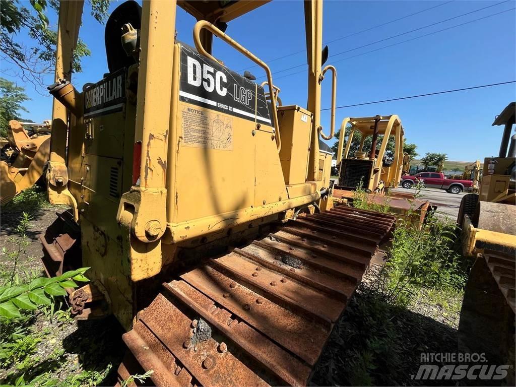 CAT D5C Buldožerji goseničarji
