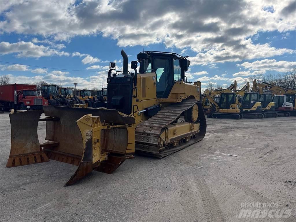 CAT D6 Buldožerji goseničarji