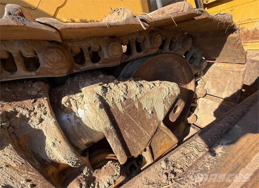 CAT D6 Buldožerji goseničarji