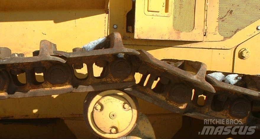 CAT D6C Gosenice