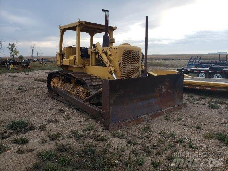 CAT D6C Buldožerji goseničarji