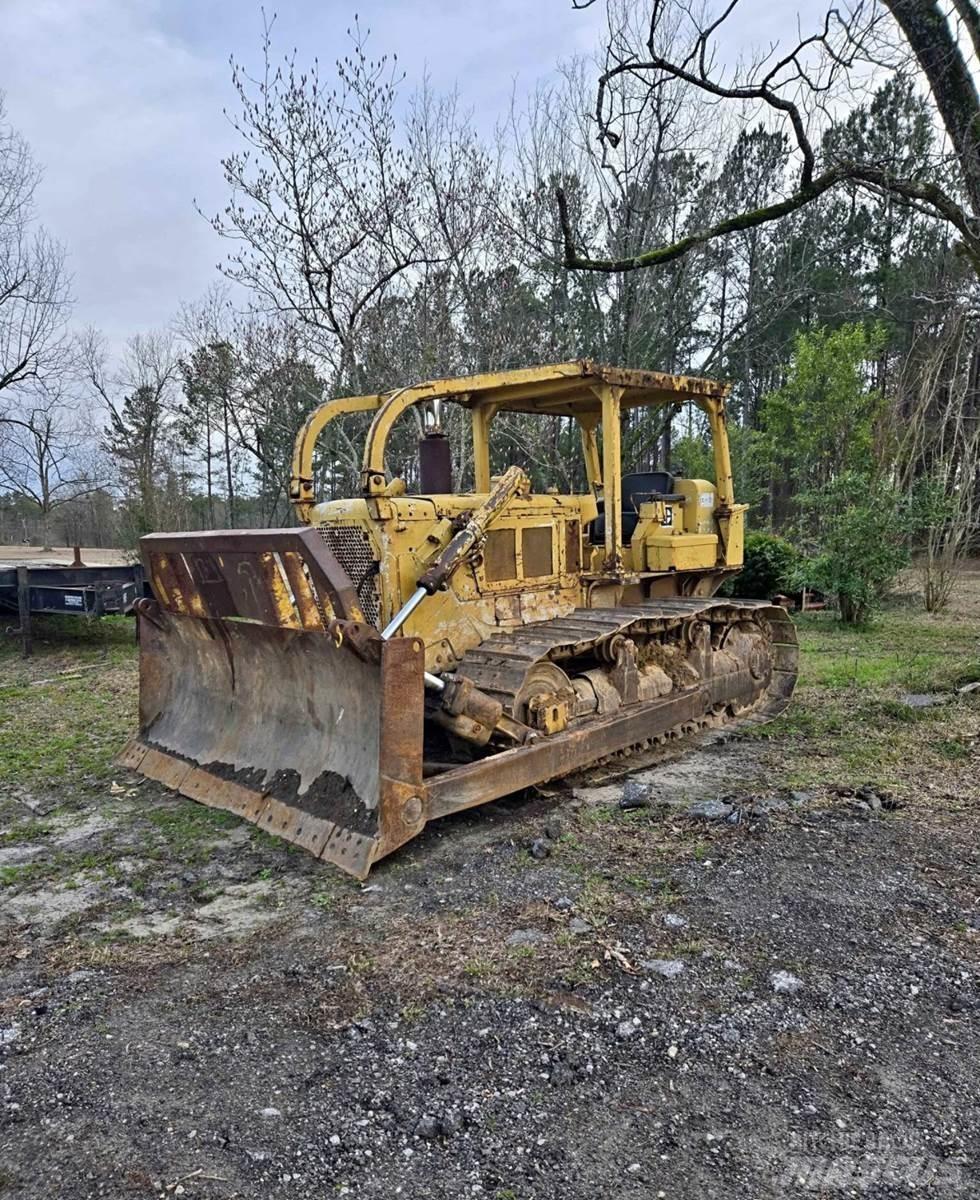 CAT D6C Buldožerji goseničarji