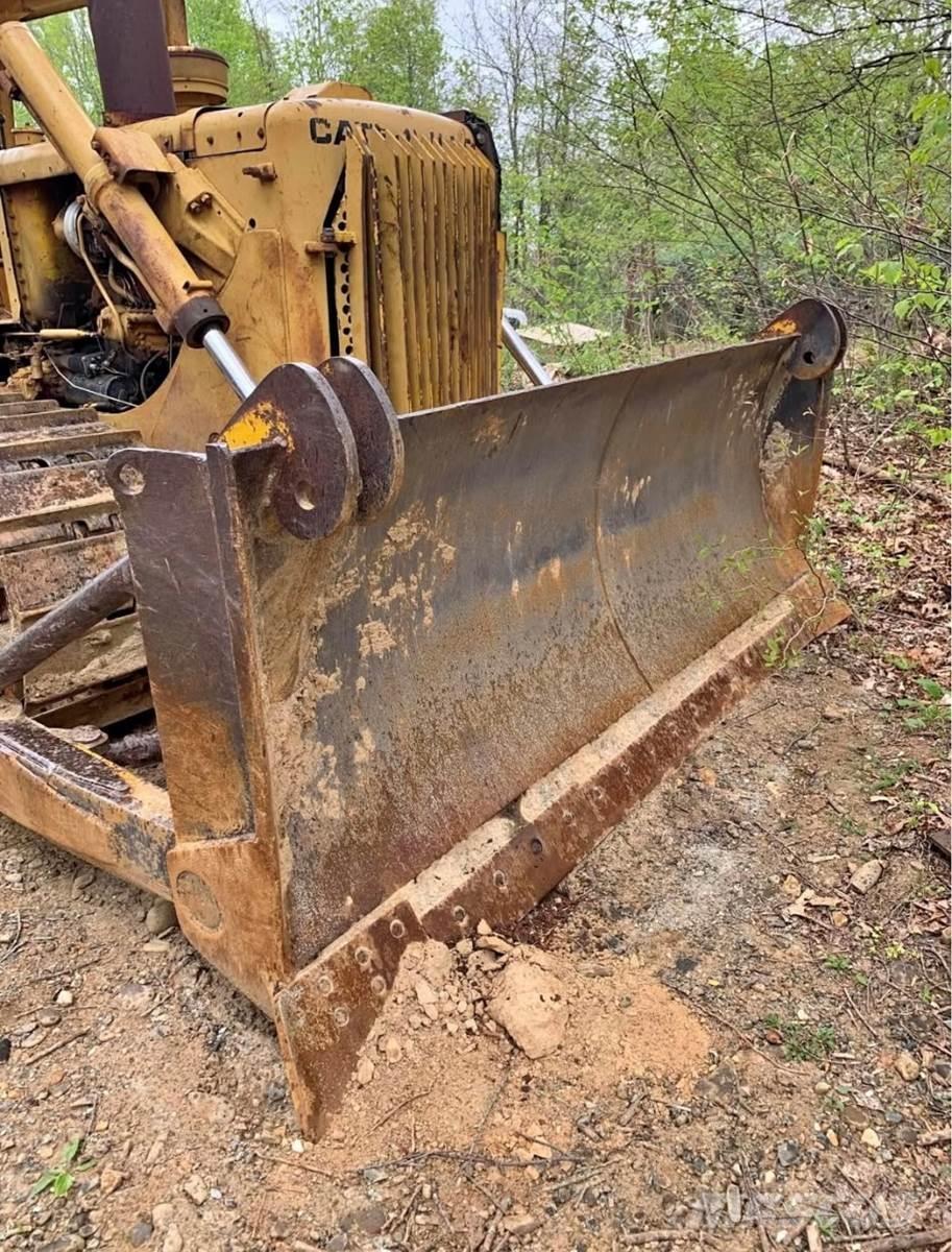 CAT D6C Buldožerji goseničarji