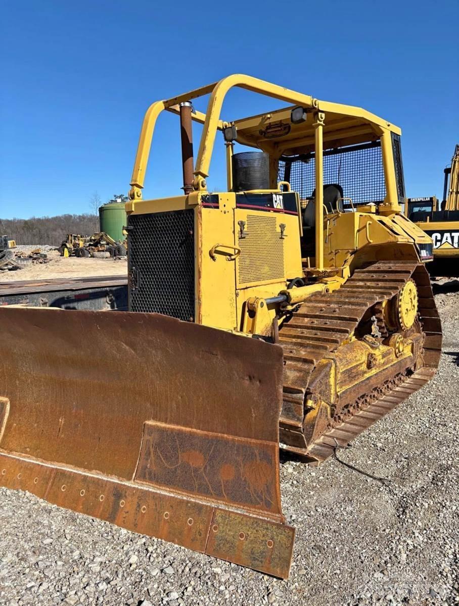 CAT D6M XL Buldožerji goseničarji