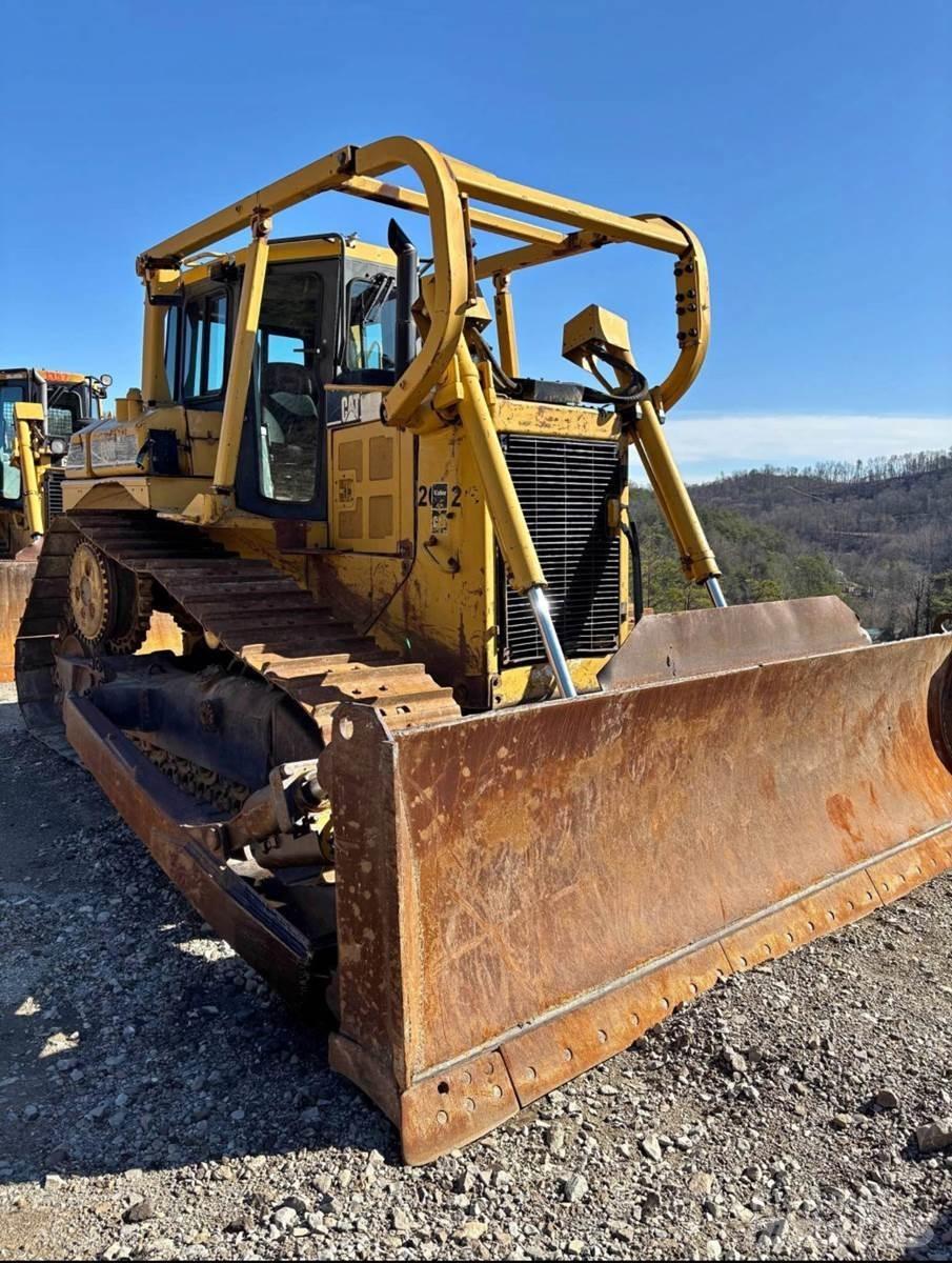 CAT D6R Buldožerji goseničarji