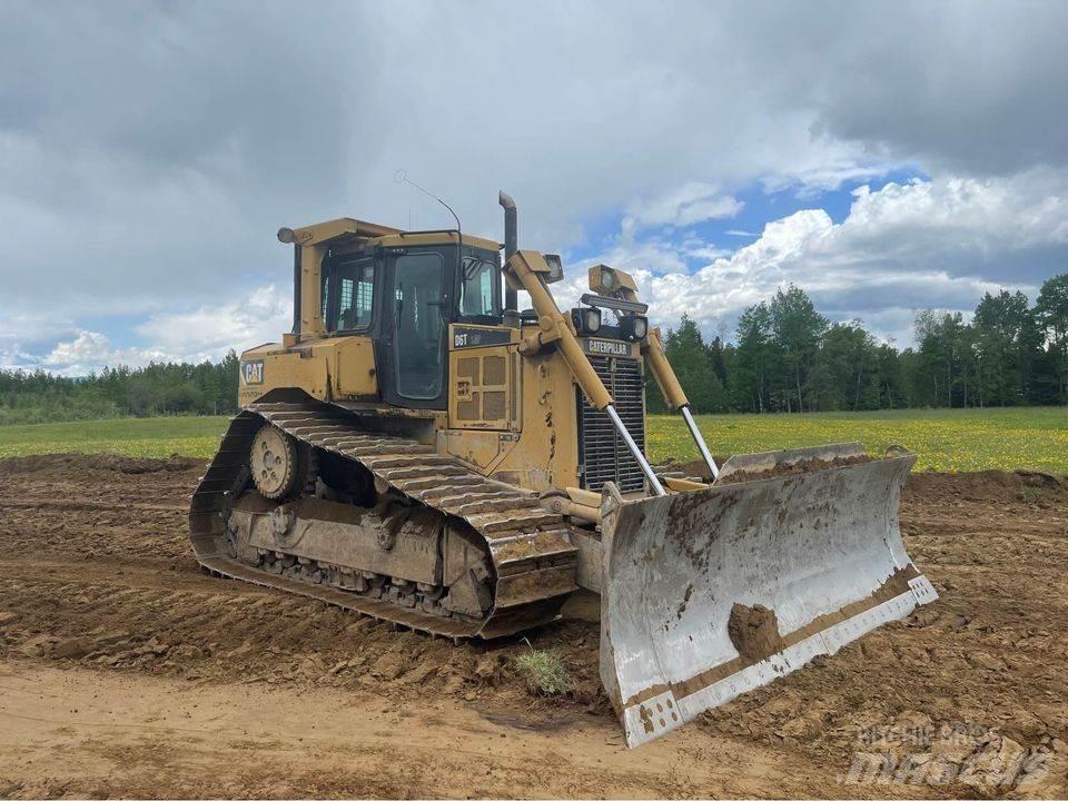 CAT D6T Buldožerji goseničarji