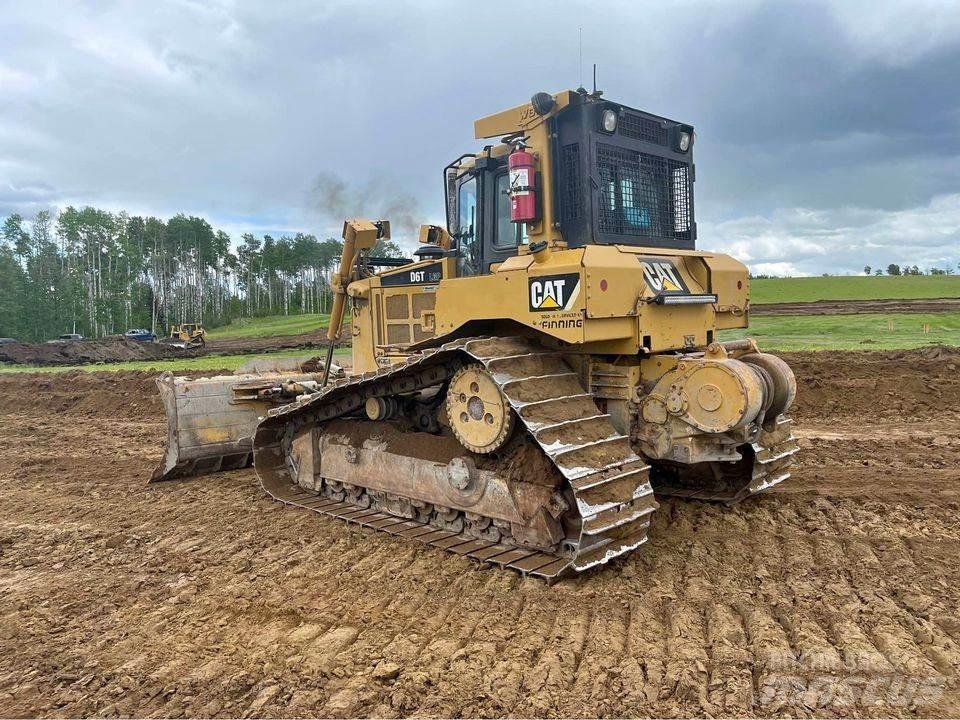CAT D6T Buldožerji goseničarji